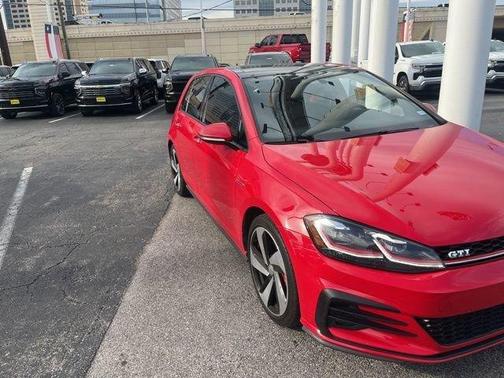 2018 Volkswagen Golf GTI 2.0T SE 4-Door