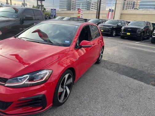 2018 Volkswagen Golf GTI 2.0T SE 4-Door