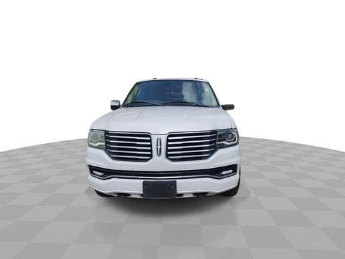 White Platinum Clearcoat Metallic 2015 Lincoln Navigator L