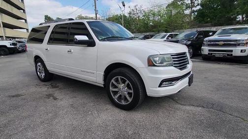 White Platinum Clearcoat Metallic 2015 Lincoln Navigator L