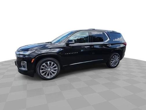 Mosaic Black Metallic 2023 Chevrolet Traverse Premier