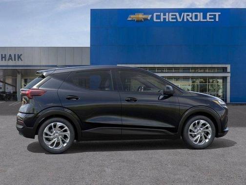Mosaic Black Metallic 2027 Chevrolet Bolt LT