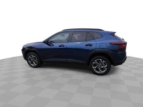 Blue Glow Metallic 2024 Chevrolet Trax LT