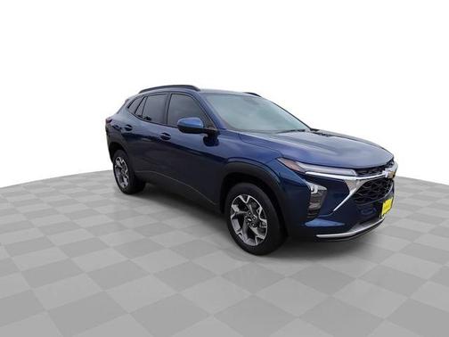 Blue Glow Metallic 2024 Chevrolet Trax LT
