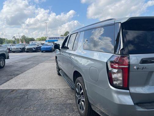Sterling Gray Metallic 2023 Chevrolet Suburban RST
