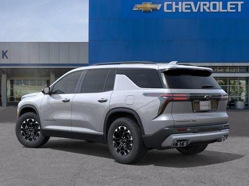 Sterling Gray Metallic 2027 Chevrolet Traverse Z71