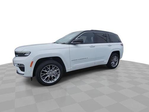 Bright White Clearcoat 2025 Jeep Grand Cherokee Summit