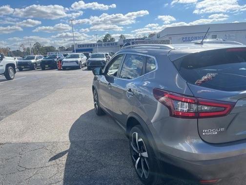 2021 Nissan Rogue Sport SL