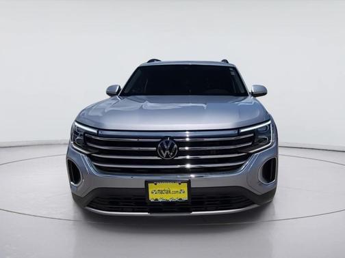 Silver Bird Metallic 2024 Volkswagen Atlas 2.0T SE w/Technology