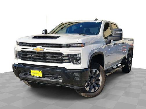 Summit White 2025 Chevrolet Silverado 2500 Custom