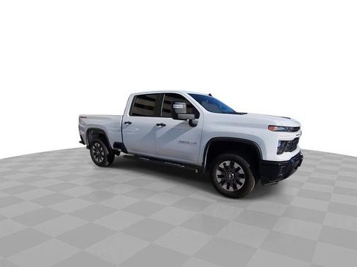 Summit White 2025 Chevrolet Silverado 2500 Custom