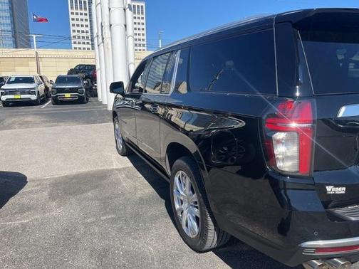 2021 Chevrolet Suburban High Country