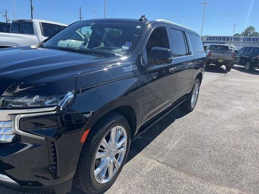 2021 Chevrolet Suburban High Country