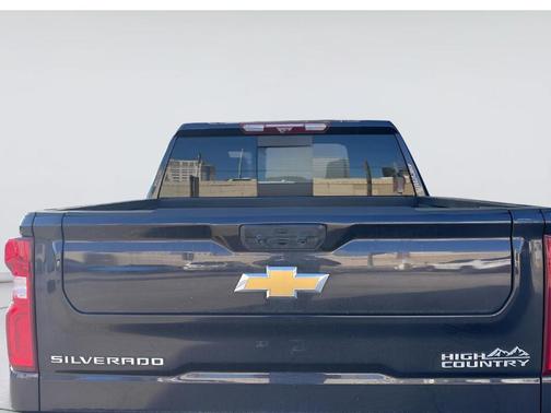 Dark Ash Metallic 2024 Chevrolet Silverado 1500 High Country