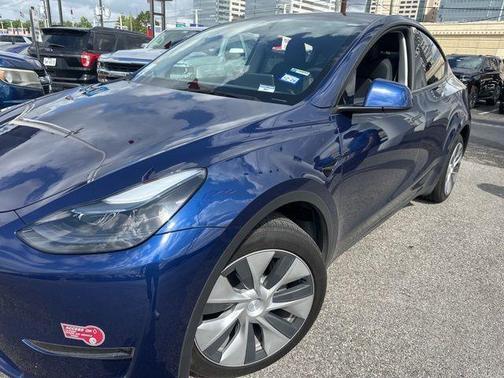 Deep Blue Metallic 2024 Tesla Model Y Long Range