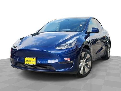 Deep Blue Metallic 2024 Tesla Model Y Long Range