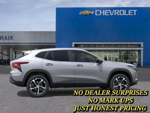 Gray 2026 Chevrolet Trax 1RS