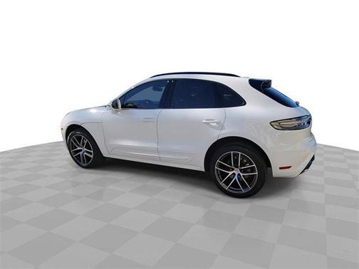 2022 Porsche Macan Base