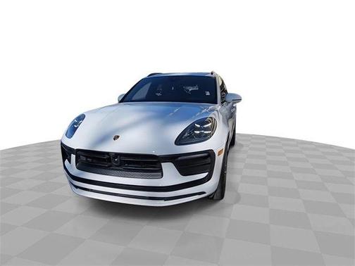 2022 Porsche Macan Base