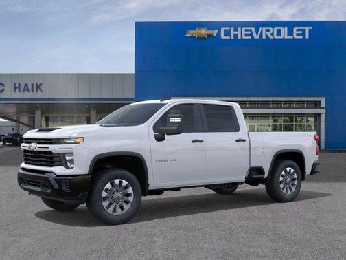Summit White 2026 Chevrolet Silverado 2500 Custom