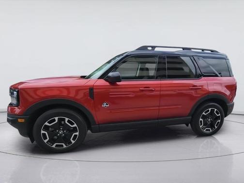 Hot Pepper Red Metallic Tinted Clearcoat 2022 Ford Bronco Sport Outer Banks