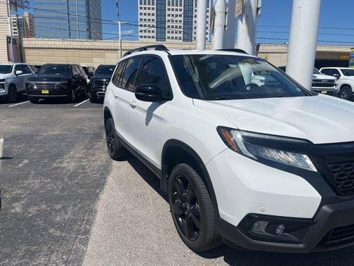 White 2021 Honda Passport Elite