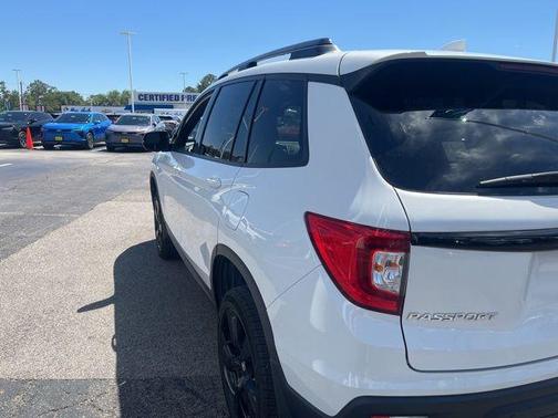 White 2021 Honda Passport Elite