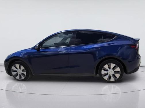 Deep Blue Metallic 2023 Tesla Model Y Long Range