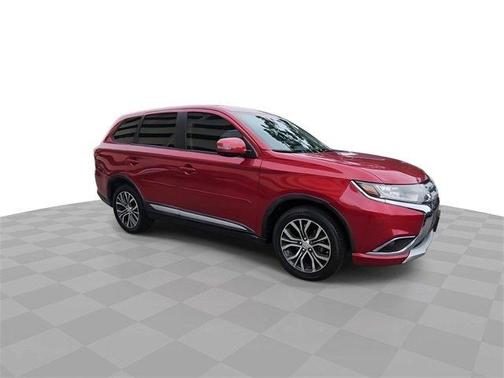 2016 Mitsubishi Outlander SE