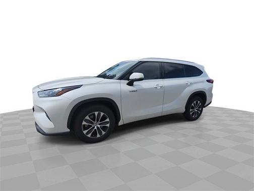 2020 Toyota Highlander Hybrid XLE