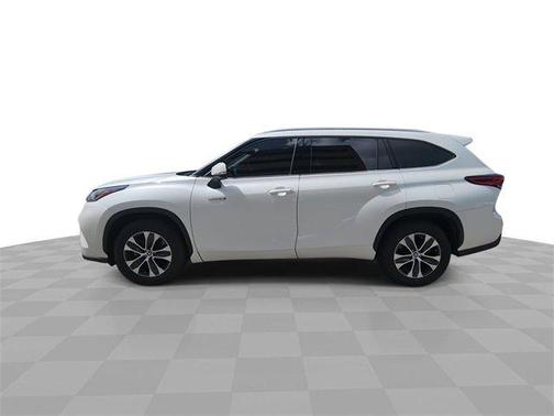 2020 Toyota Highlander Hybrid XLE