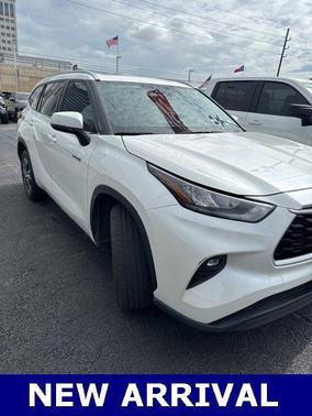 2020 Toyota Highlander Hybrid XLE