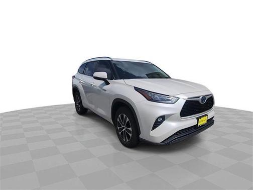 2020 Toyota Highlander Hybrid XLE
