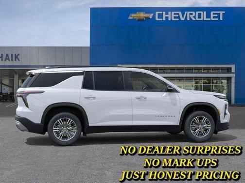 White 2026 Chevrolet Traverse LT
