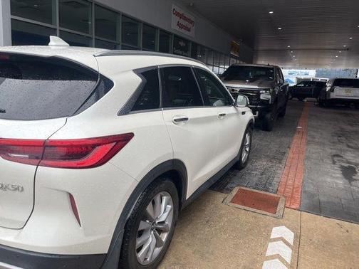Majestic White 2020 INFINITI QX50 Luxe