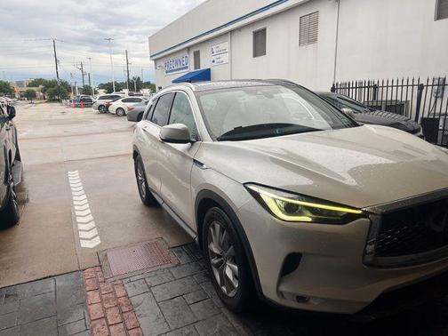 Majestic White 2020 INFINITI QX50 Luxe