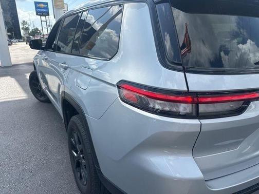 Silver Zynith 2024 Jeep Grand Cherokee L Laredo