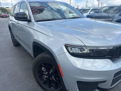 Silver Zynith 2024 Jeep Grand Cherokee L Laredo