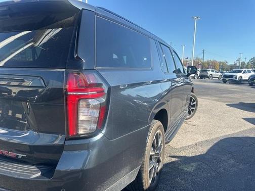 2021 Chevrolet Suburban RST