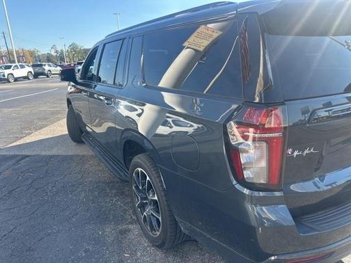 2021 Chevrolet Suburban RST