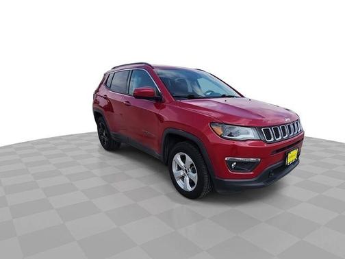 Red 2018 Jeep Compass Latitude
