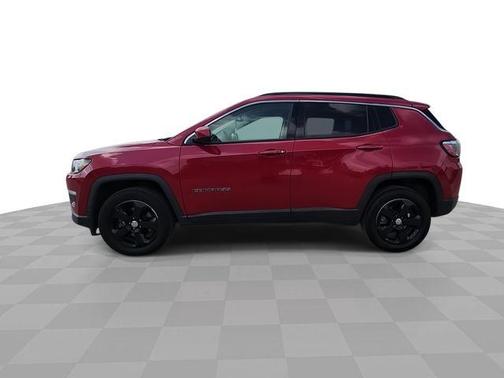 Red 2018 Jeep Compass Latitude