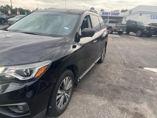 2018 Nissan Pathfinder SL