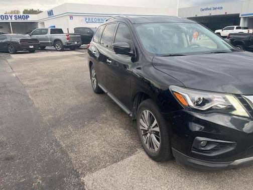 2018 Nissan Pathfinder SL