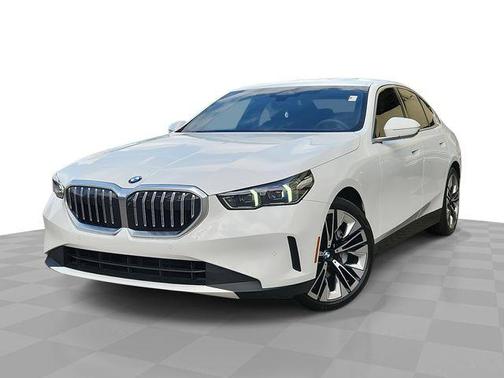 Alpine White 2024 BMW 530 i
