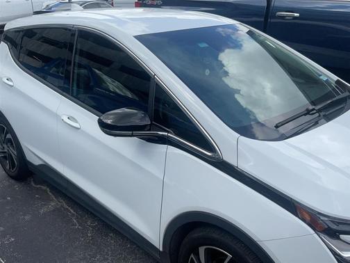 Summit White 2023 Chevrolet Bolt EV 2LT