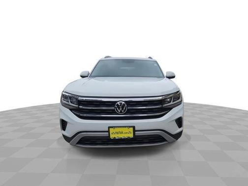 Pure White 2021 Volkswagen Atlas 3.6 V6 SE w/ Technology