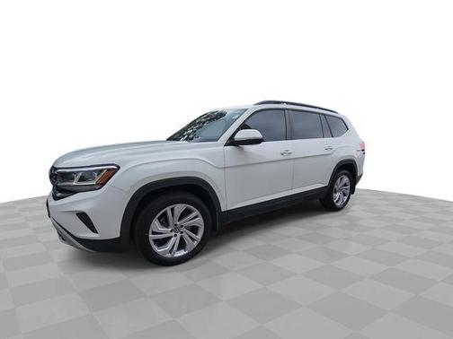 Pure White 2021 Volkswagen Atlas 3.6 V6 SE w/ Technology