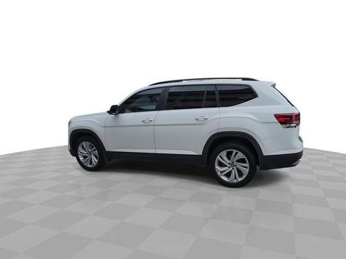 Pure White 2021 Volkswagen Atlas 3.6 V6 SE w/ Technology