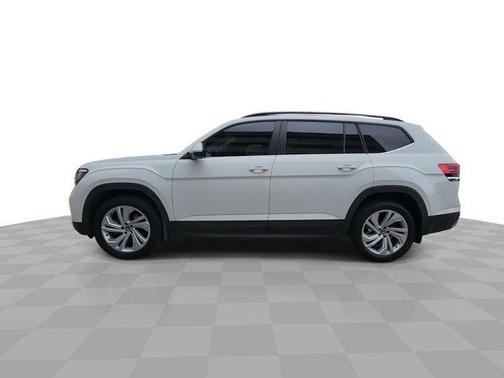 Pure White 2021 Volkswagen Atlas 3.6 V6 SE w/ Technology